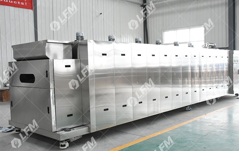 عملية تحميص اللوز (4).jpg